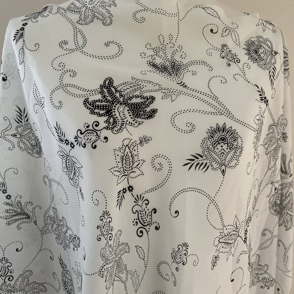 6 Degrees Sheer Kimono Poncho One Size Black Floral Lightweight Boho Made in USA - Picture 2 of 9